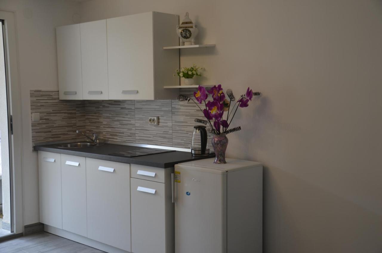 Apartments Lilly - Studio Rijeka Buitenkant foto